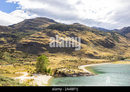 Vista del lago Hawea vicino a Wanaka, Nuova Zelanda Foto Stock