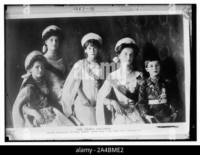 Lo Zar i bambini: Granduchessa Tatiana, Marie, Anastasia, Olga e Czarevitch Foto Stock