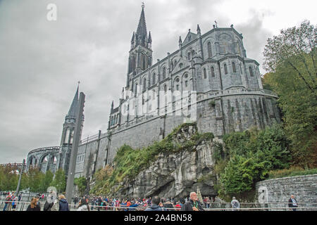 Lourdes, in Francia, il 2 ottobre 2019, una vista dei Santuari di Notre Dame de Lourdes Foto Stock