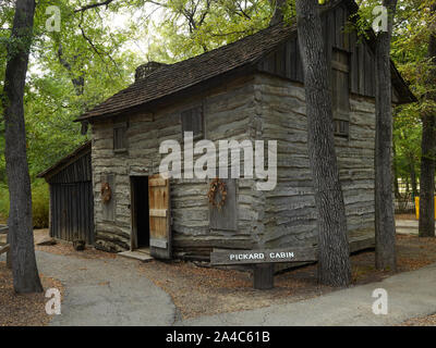 La Pickard cabina in corrispondenza di Log Cabin Village, un museo storico vivente complesso in Fort Worth, Texas, di proprietà e gestito dalla città di Fort Worth Foto Stock