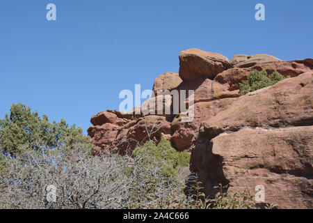 Paesaggio autunnale di arenaria preistorici formazioni rocciose al Red Rocks Park in Morrison Colorado Foto Stock