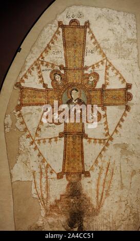 Pintura murale con rappresentazione de la Cruz, con la imagen de Cristo en el centro (Maiestas Crucis). Siglo XI. Procedente del vestíbulo norte de la Catedral de Faras, Sudán. Galería Faras. Museo Nacional. Varsovia. Polonia. Foto Stock