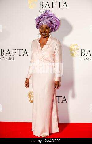 Cardiff, Galles. Xiii oct, 2019. Rakie Ayola assiste la ventottesima British Academy Cymru Awards presso il St David's Hall di Cardiff, Galles, UK. Credito: Tracey Paddison/Alamy Live News Foto Stock