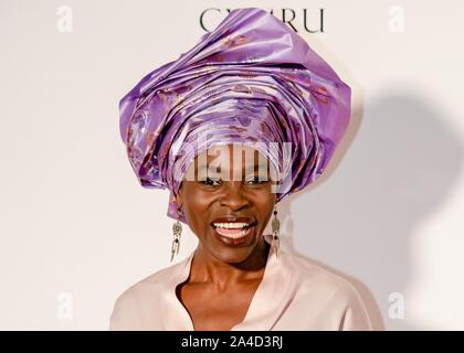 Cardiff, Galles. Xiii oct, 2019. Rakie Ayola assiste la ventottesima British Academy Cymru Awards presso il St David's Hall di Cardiff, Galles, UK. Credito: Tracey Paddison/Alamy Live News Foto Stock