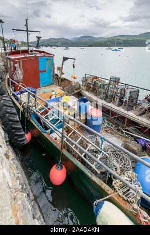 Lobster Pot pesca barca ormeggiata in porto a Blaenau Ffestiniog in Gwynedd sulla costa settentrionale del Galles Cardigan Bay Foto Stock