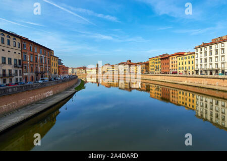 Fiume Arno, Pisa, Toscana, Italia Foto Stock