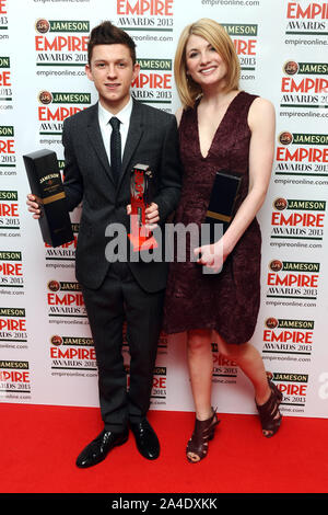 Foto deve essere accreditato ©Kate verde/Alpha premere 077037 24/03/2013 Tom Holland & Jodie Whittaker Jameson Empire Film Awards 2013 Grosvenor Hotel Londra Foto Stock