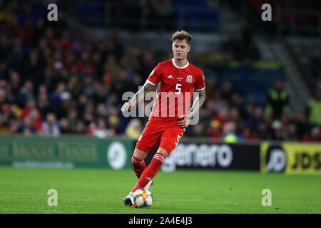 Cardiff, Regno Unito. Xiii oct, 2019. Joe Rodon del Galles in azione.UEFA EURO 2020 il qualificatore corrispondono, Galles v Croazia al Cardiff City Stadium di Cardiff, Galles del Sud domenica 13 ottobre 2019. pic da Andrew Orchard /Andrew Orchard fotografia sportiva/Alamy live News solo uso editoriale Credito: Andrew Orchard fotografia sportiva/Alamy Live News Foto Stock