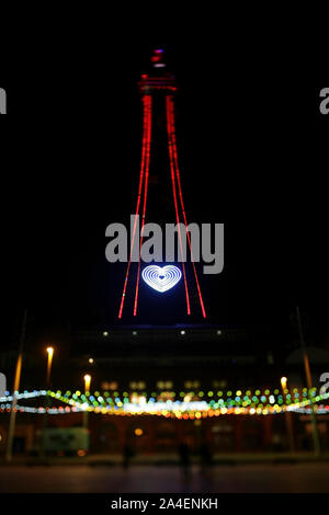 La Blackpool Tower, UK, di notte. Foto Stock