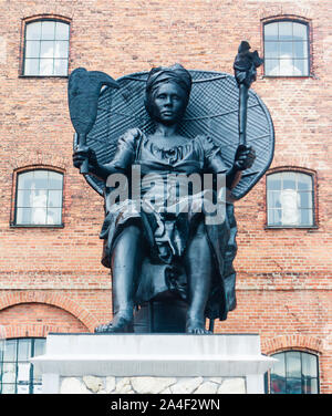 Io sono la regina Maria statua, un ibrido di corpi, nazioni e narrazioni scultura, sul Langelinie Promenade, Copenhagen, Danimarca Foto Stock