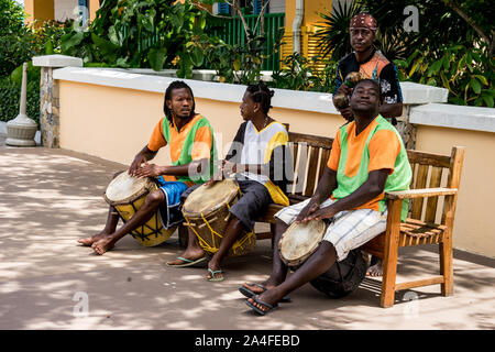 La baia di mogano nave da crociera stop, Roatan, Honduras Foto Stock