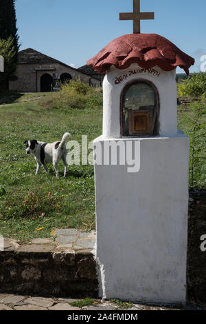 Ioannina è la capitale e la più grande città di Ioannina unità regionali e di Epiro, una regione amministrativa nel nord della Grecia occidentale. Foto Stock