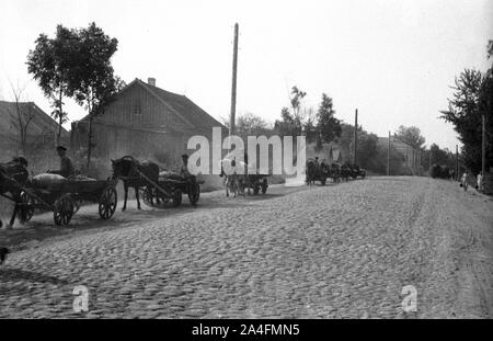 I contadini con i loro cavalli e carri in Polonia 1941 durante l'occupazione nazista della Seconda Guerra Mondiale Foto Stock