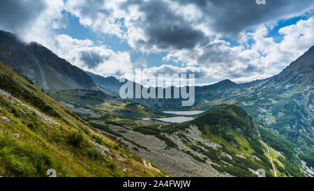 Vista su Przedni Staw e Wielki Staw nei Monti Tatra Foto Stock