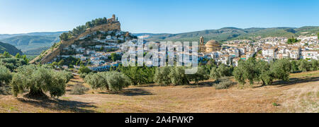 Vista panoramica in Montefrio, bellissimo villaggio in provincia di Granada, Andalusia, Spagna. Foto Stock