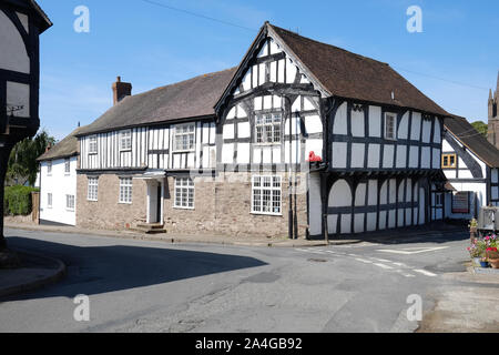 Red Lion Hotel, un edificio con travi di legno in Weobley, Herefordshire, Regno Unito Foto Stock