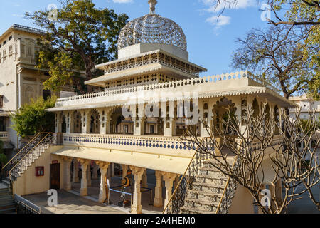 Udaipur, India - 17 Febbraio 2019: Chowmukha pavilion del City Palace di Udaipur. Rajasthan Foto Stock