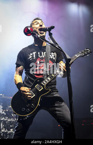 Ottobre 13, 2019, Ontario, CA, U.S: Sully Erna, piombo suoni vocali e di chitarra ritmica per Godsmack 2019 Autunno Tour Ottobre 13th, 2019 in Ontario, California alla Toyota Arena (credito Immagine: © Dave Safley/ZUMA filo) Foto Stock