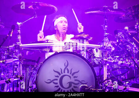 Ottobre 13, 2019, Ontario, CA, U.S: Shannon Larkin, tamburi per Godsmack 2019 Autunno Tour Ottobre 13th, 2019 in Ontario, California alla Toyota Arena (credito Immagine: © Dave Safley/ZUMA filo) Foto Stock