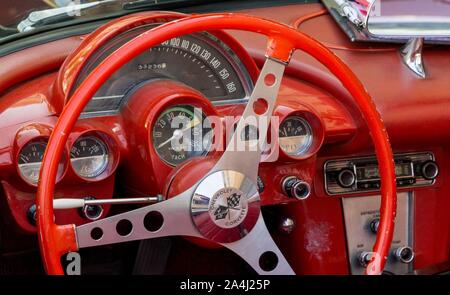 Red il volante con il cruscotto, Chevrolet Corvette, Berndorf, Austria Inferiore, Austria Foto Stock