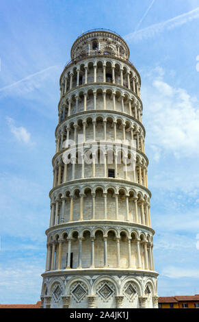 L'Italia, Toscana, Pisa, la torre pendente in Piazza dei Miracoli Foto Stock