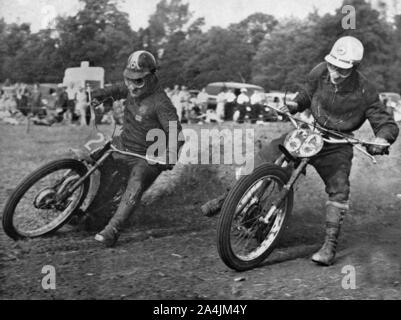 Traccia di erba racing a vescovi Waltham, Bara e Bungay sulla moto Jap. Foto Stock