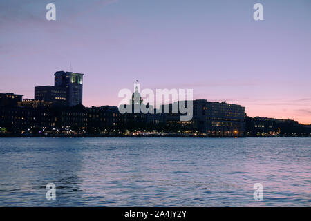 Savannah in Georgia skyline al tramonto Foto Stock