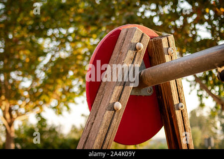 Elementi di unione di una oscillazione di un parco giochi per i bambini Foto Stock