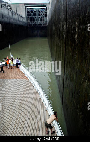 Diga delle Tre Gole sul Fiume Yangtze in Cina sarà la più grande diga idroelettrica nel mondo. Foto Stock