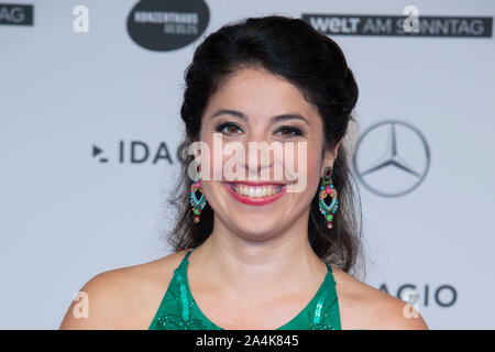 Berlino, Deutschland. Xiii oct, 2019. ANNELEEN LENAERTS (HARFE), musicista, la cerimonia di premiazione dell'Opus Klassik 2019 dal Verein zur Förderung der Klassischen Musik eV e ZDF, presso la Konzerthaus di Berlino il 13.10.2019. | Utilizzo di credito in tutto il mondo: dpa/Alamy Live News Foto Stock