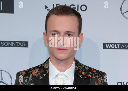 Berlino, Deutschland. Xiii oct, 2019. Konstantin REINFELD, musicista, armonica, la cerimonia di premiazione dell'Opus Klassik 2019 dal Verein zur Foerderung der Klassischen Musik eV e ZDF, la Konzerthaus di Berlino il 13.10.2019. | Utilizzo di credito in tutto il mondo: dpa/Alamy Live News Foto Stock