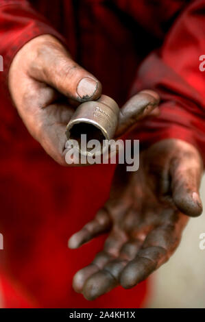 Mani sporche Foto Stock