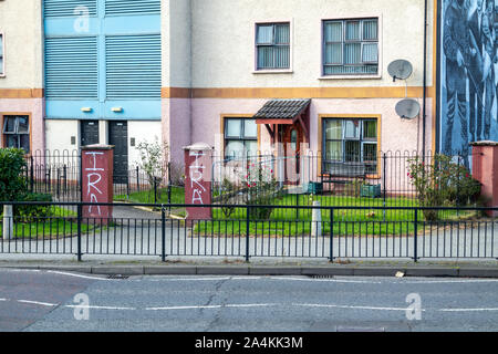 DERRY, Londonderry / IRLANDA DEL NORD - 12 ottobre 2019: Il Bogside è un neigbourhoud al di fuori delle mura della città di Derry. Foto Stock