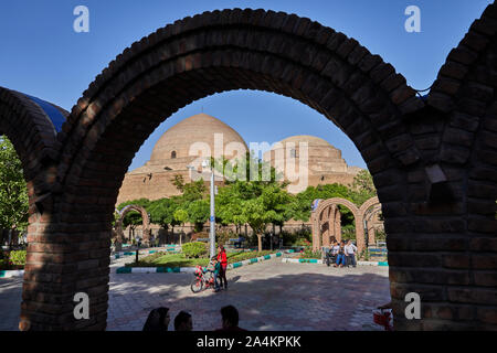 La Moschea Blu, noto anche come moschea Kabud nella città iraniana di Tabriz, presa su 30.05.2017. Esso è stato completato nel 1465 a nome di Khatun Jan iniziato, la moglie del leader della tribù turkmene Qara Qoyunlu, Shah Jahan, durante il suo regno nelle cosiddette pecore nere impero. | Utilizzo di tutto il mondo Foto Stock