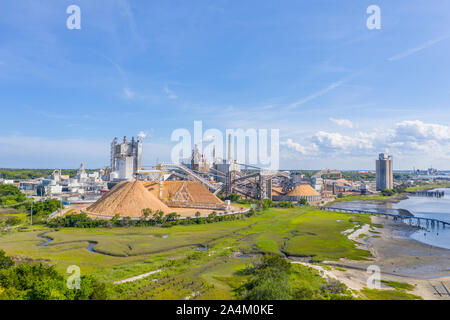 Vista aerea della cartiera in Fernandina Beach in Florida. Foto Stock