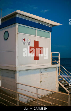 Ufficio di emergenza presso la spiaggia. Primo soccorso. Foto Stock