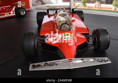 Il MUGELLO, IT, Ottobre, 2017: la Ferrari F1 126 CK 1981 di Gilles Villeneuve e Didier Pironi al Paddock Show di Ferrari anniversario 1947-2017 al Mugello Foto Stock