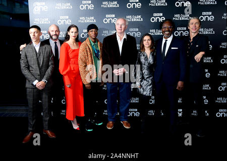 Daniel Frogson, appassionato, Ruth Wilson, Simon Manyonda, Philip Pullman, Dafne Keen, Clarke Peters e Mat Fraser frequentando la premiere del suo oscuro materiale trattenuto al BFI Southbank di Londra. Foto Stock