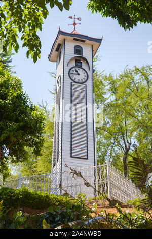 La Atkinson Clock Tower. Essa è la più antica struttura permanente in Kota Kinabalu, Sabah, Malaysia Foto Stock