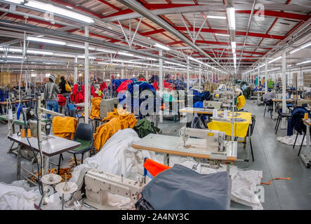 Fabbrica tessile in Africa Botswana, industrializzazione cercando di sradicare la povertà Foto Stock
