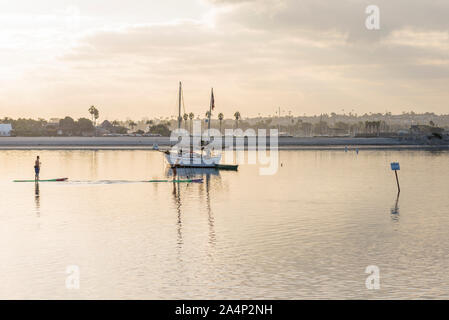 Mission Bay su una mattinata di ottobre. San Diego, California, Stati Uniti d'America. Foto Stock