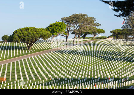 Fort Rosecrans Cimitero nazionale su una mattinata di ottobre. San Diego, California, Stati Uniti d'America. Foto Stock
