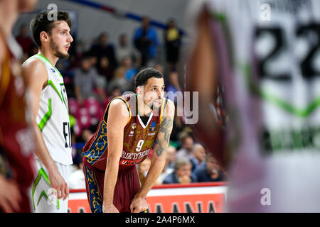 Venezia, Italia. 15 ottobre, 2019. Austin giorno e di umana Reyer Venezia, Italia, durante l umana Reyer Venezia vs Tofas Bursa - Basket campionato EuroCup - Credit: LPS/Alessio Marini/Alamy Live News Foto Stock