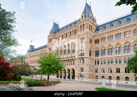 Bundeskanzleramt o Cancelleria federale austriaca sulla piazza Ballhausplatz a Vienna Foto Stock