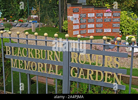 Blackburn Rovers FC Memorial Garden, lo stadio di calcio, Ewood, Lancashire, Inghilterra, Regno Unito, BB2 4JF Foto Stock