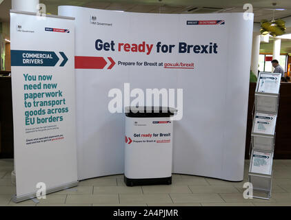 Preparatevi per Brexit stand, a M5 Motorway Services, Gloucestershire, South West England, Regno Unito Foto Stock