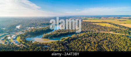 Fiume Murray al tramonto - panorama dell'antenna Foto Stock