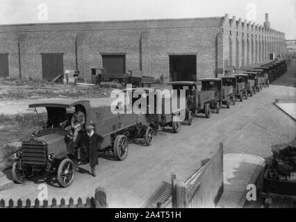 1915 Daimler B tipi per la guerra in ufficio. Foto Stock