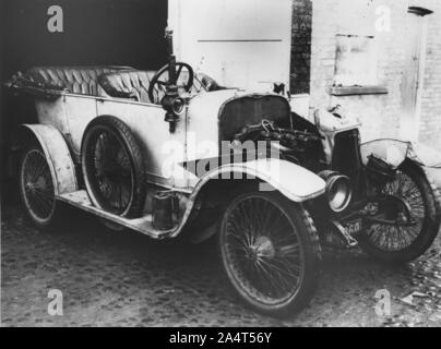 1912 Stoneleigh 12hp con danni in caso di incidenti. Foto Stock