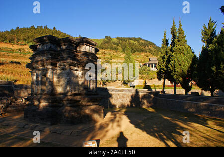 Il Candi Arjuna tempio, Dieng Plateau, Wonosobo, Giava centrale, Indonesia Foto Stock